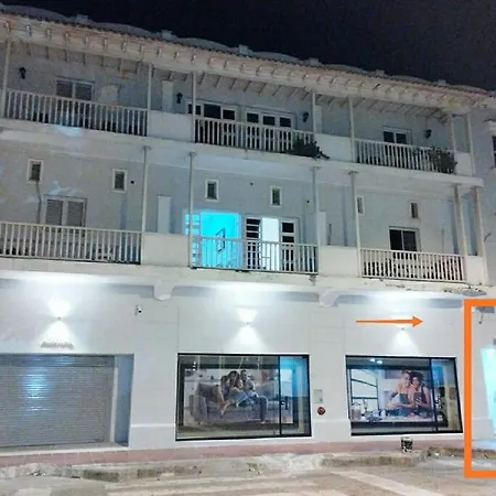 Apt- Centro Historico 303-1-2 *